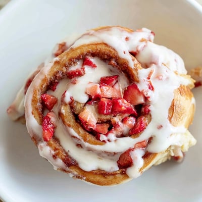 Strawberry Cinnamon Rolls